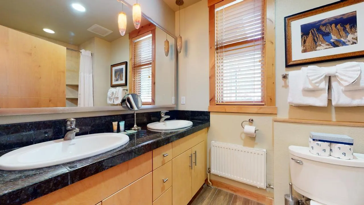 Solstice 11 Amazing Location On Golf Course, Heated Garage, Private Washer Dryer Condo Mammoth Lakes 0*,