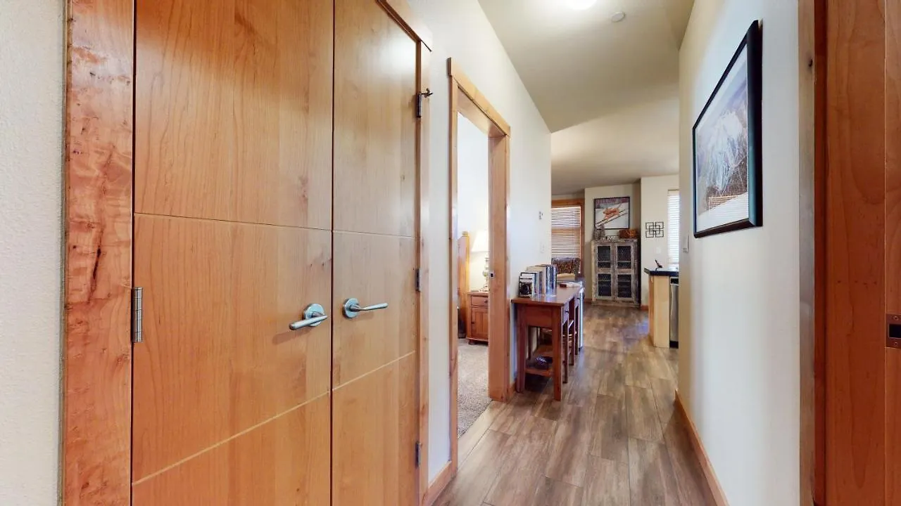 Solstice 11 Amazing Location On Golf Course, Heated Garage, Private Washer Dryer Condo Mammoth Lakes 0*,