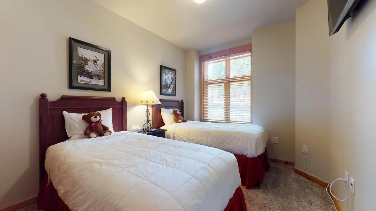 Solstice 11 Amazing Location On Golf Course, Heated Garage, Private Washer Dryer Condo Mammoth Lakes Apartment